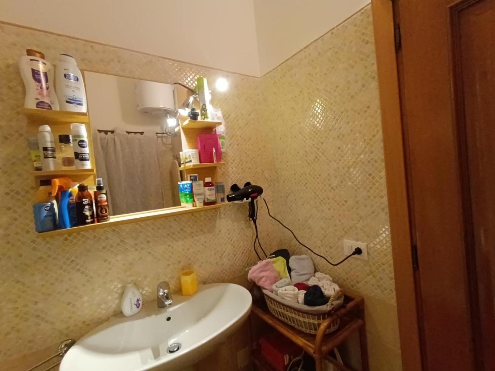 Castello Camera Privata, Nell'Appartamento Condiviso Cagliari Dış mekan fotoğraf